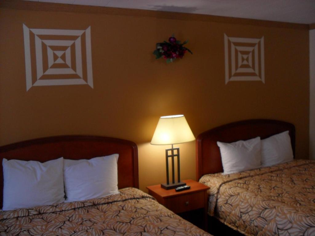 Forest Plaza Motel Mount Forest Exterior foto